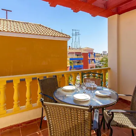 Amazing In With Kitchen Apartment *